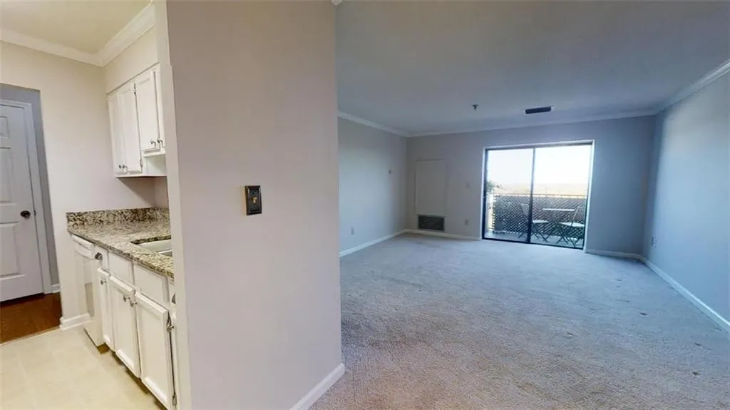 300 Johnson Ferry Road Ne Unit B911, Sandy Springs, Georgia 30328, 1 Bedroom Bedrooms, ,1 BathroomBathrooms,Residential,Sold,300 Johnson Ferry Road Ne Unit B911,7023470