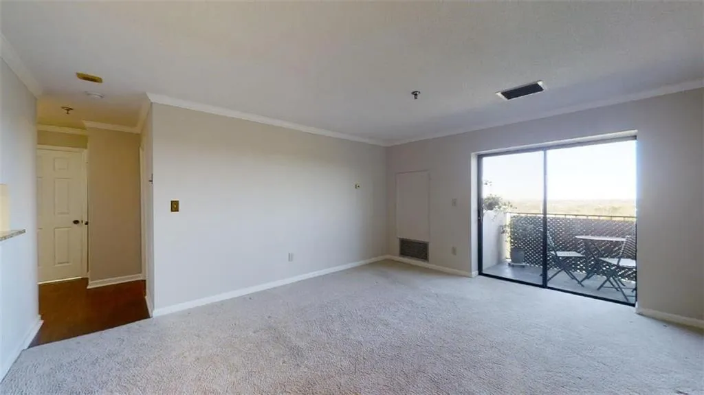 300 Johnson Ferry Road Ne Unit B911, Sandy Springs, Georgia 30328, 1 Bedroom Bedrooms, ,1 BathroomBathrooms,Residential,Sold,300 Johnson Ferry Road Ne Unit B911,7023470