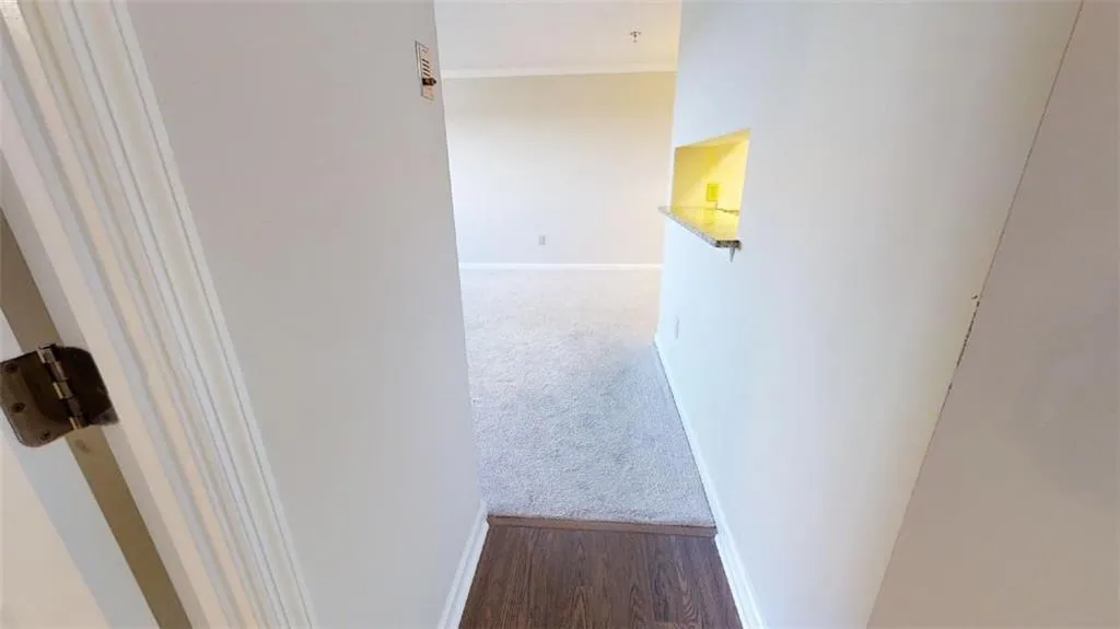 300 Johnson Ferry Road Ne Unit B911, Sandy Springs, Georgia 30328, 1 Bedroom Bedrooms, ,1 BathroomBathrooms,Residential,Sold,300 Johnson Ferry Road Ne Unit B911,7023470