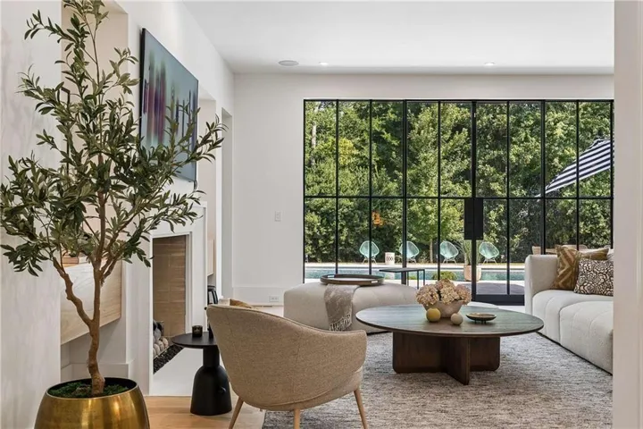 765 Heards Ferry Road, Sandy Springs, Georgia 30328