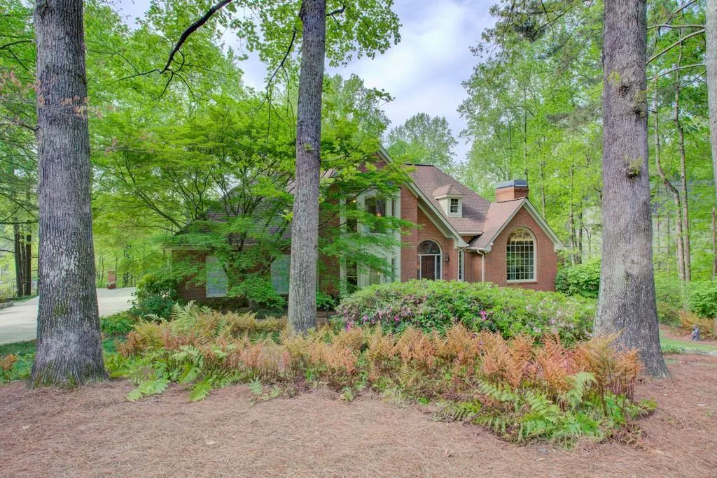 5420 New Wellington Close, Sandy Springs, Georgia 30327, 5 Bedrooms Bedrooms, ,4 BathroomsBathrooms,Residential,Sold,5420 New Wellington Close,6872412