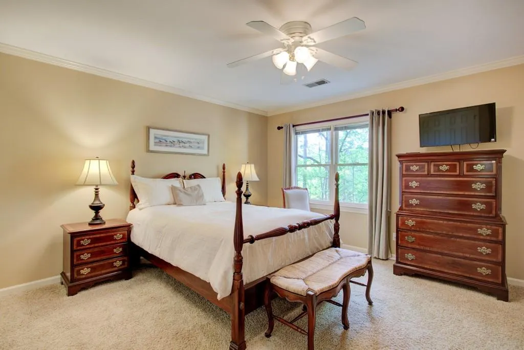 5420 New Wellington Close, Sandy Springs, Georgia 30327, 5 Bedrooms Bedrooms, ,4 BathroomsBathrooms,Residential,Sold,5420 New Wellington Close,6872412