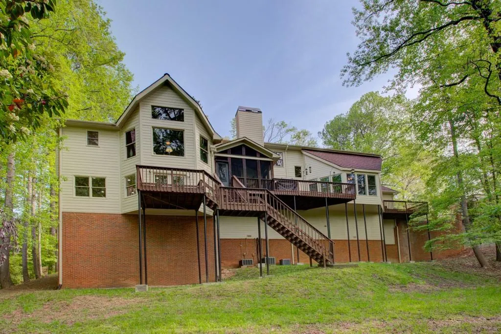 5420 New Wellington Close, Sandy Springs, Georgia 30327, 5 Bedrooms Bedrooms, ,4 BathroomsBathrooms,Residential,Sold,5420 New Wellington Close,6872412