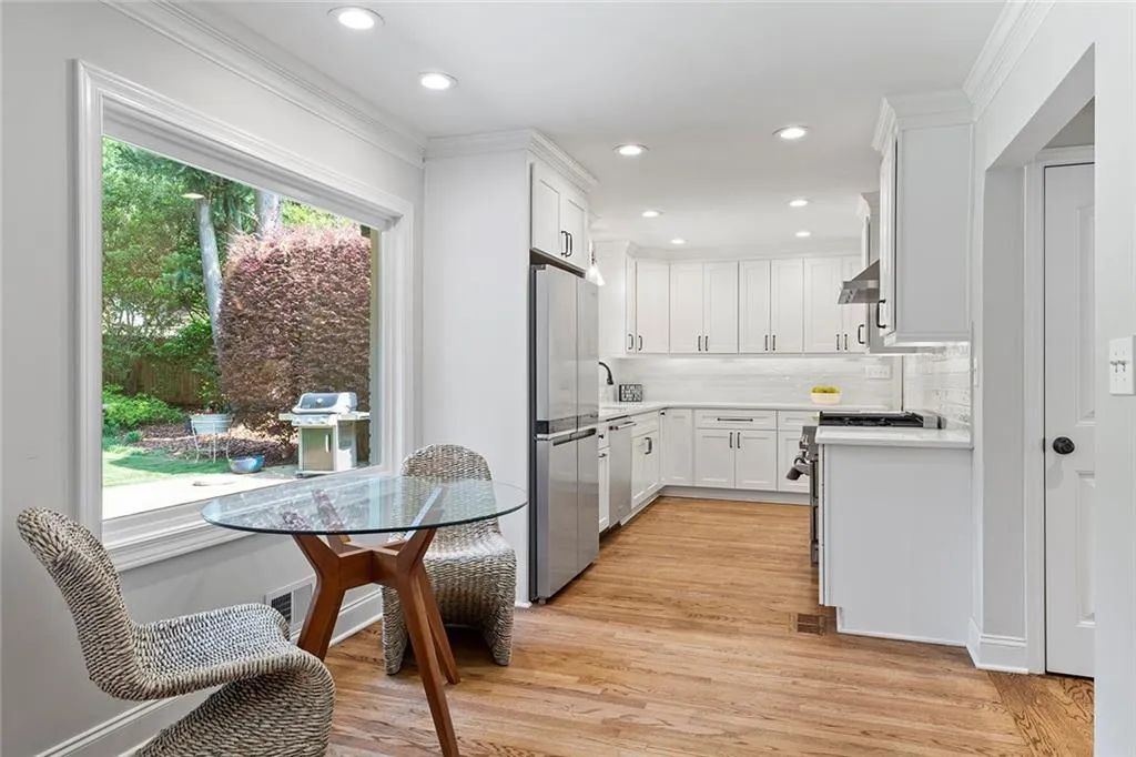 5926 Greenbrier Road, Atlanta, Georgia 30328, 4 Bedrooms Bedrooms, ,3 BathroomsBathrooms,Residential,Sold,5926 Greenbrier Road,7230257