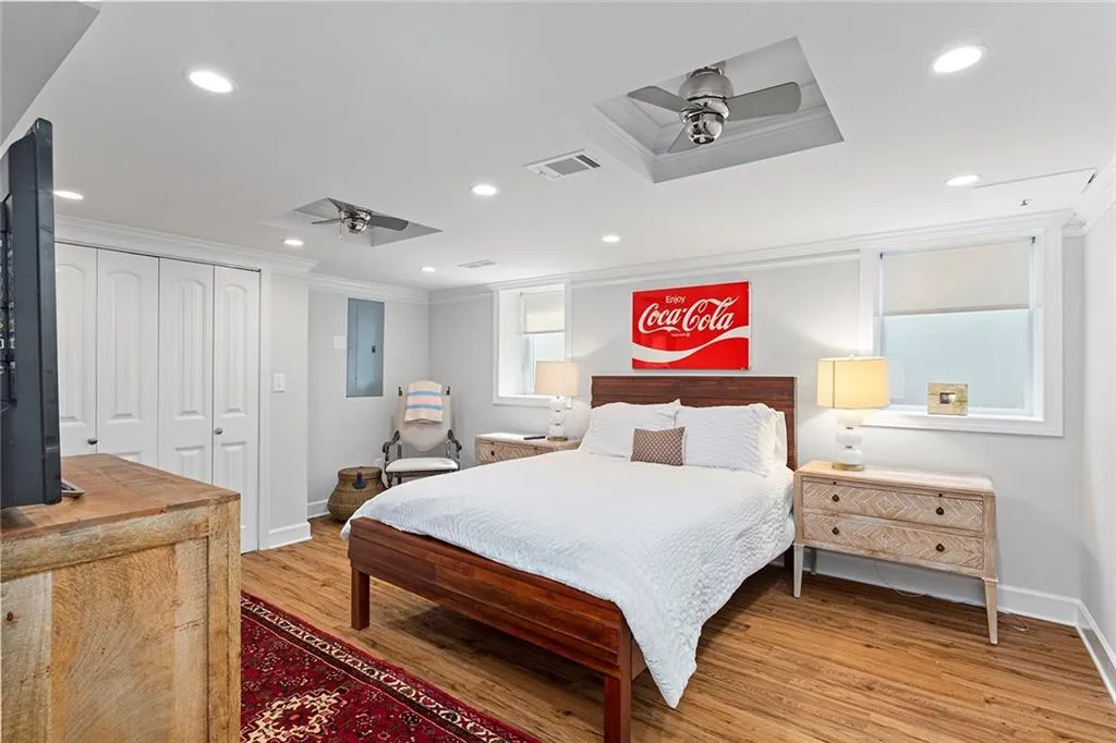 5926 Greenbrier Road, Atlanta, Georgia 30328, 4 Bedrooms Bedrooms, ,3 BathroomsBathrooms,Residential,Sold,5926 Greenbrier Road,7230257