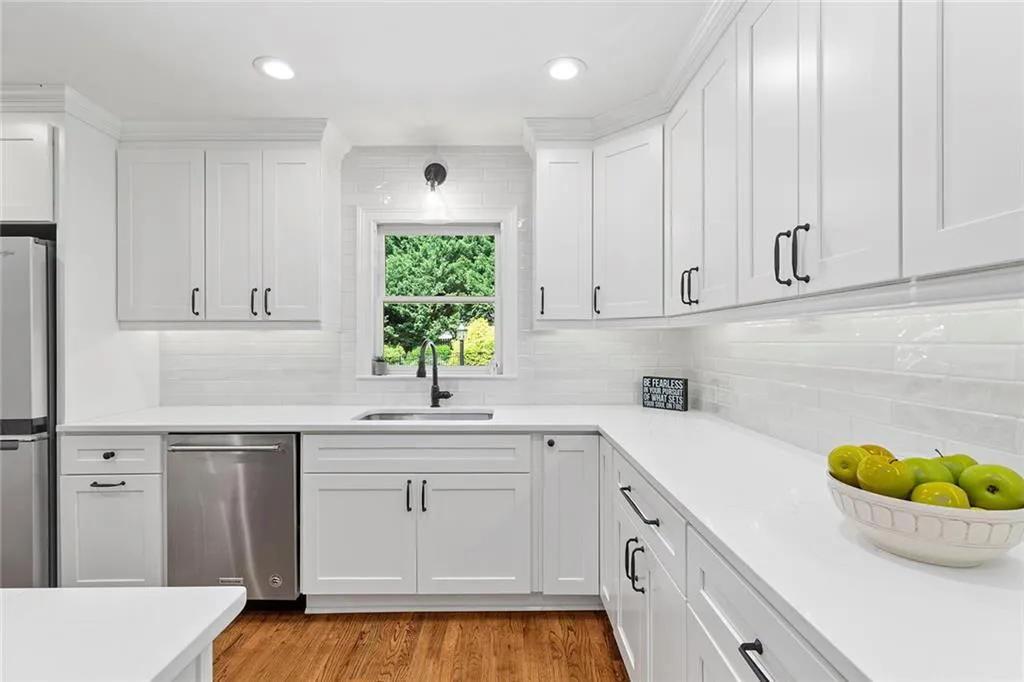 5926 Greenbrier Road, Atlanta, Georgia 30328, 4 Bedrooms Bedrooms, ,3 BathroomsBathrooms,Residential,Sold,5926 Greenbrier Road,7230257