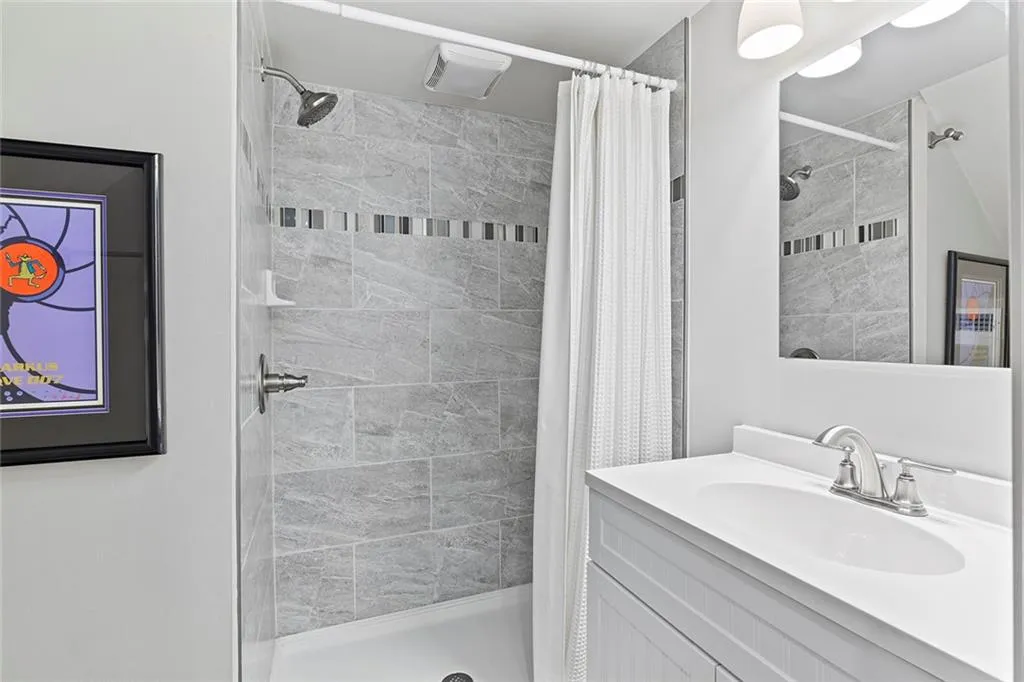 5926 Greenbrier Road, Atlanta, Georgia 30328, 4 Bedrooms Bedrooms, ,3 BathroomsBathrooms,Residential,Sold,5926 Greenbrier Road,7230257