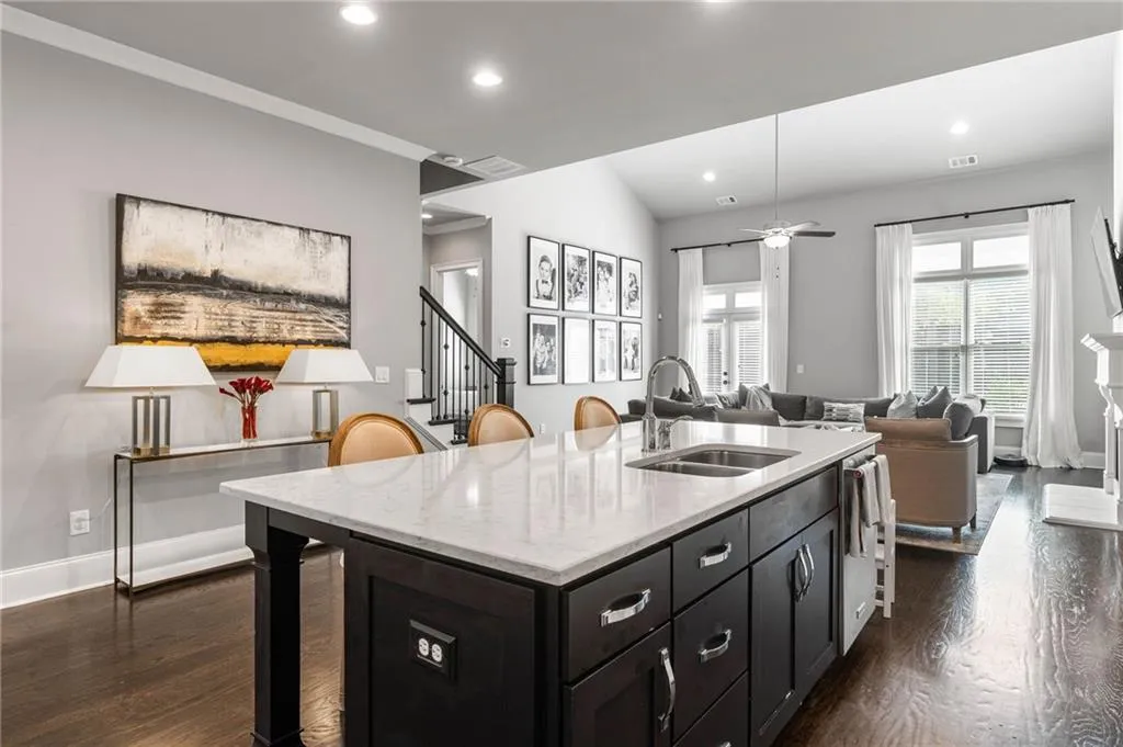 820 Novello Court Ne, Atlanta, Georgia 30342, 5 Bedrooms Bedrooms, ,4 BathroomsBathrooms,Residential,Sold,820 Novello Court Ne,7425946