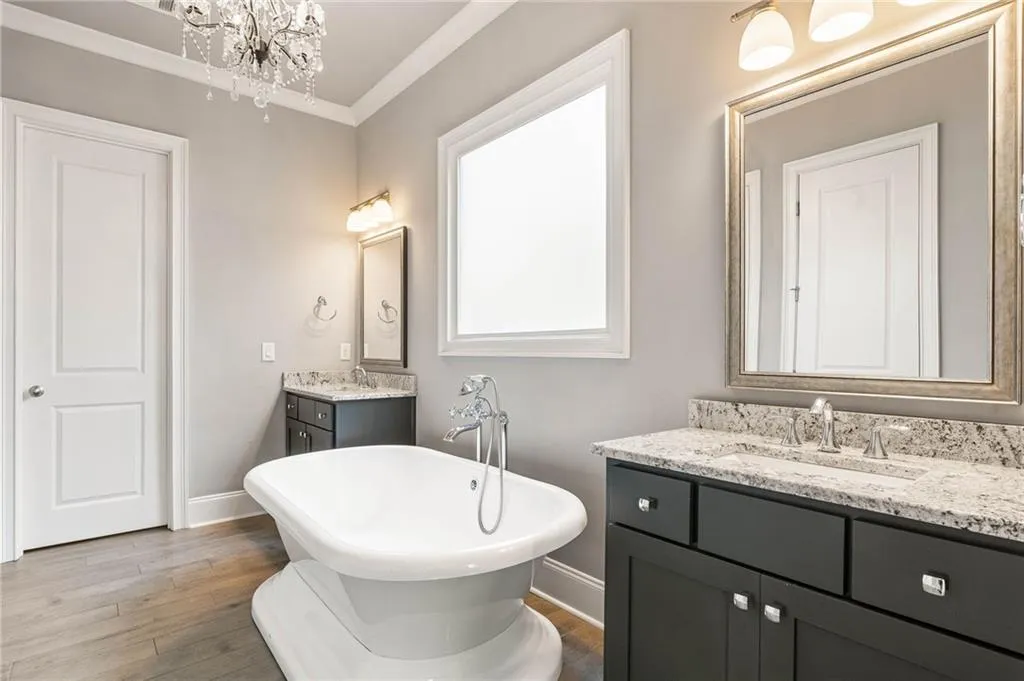 820 Novello Court Ne, Atlanta, Georgia 30342, 5 Bedrooms Bedrooms, ,4 BathroomsBathrooms,Residential,Sold,820 Novello Court Ne,7425946
