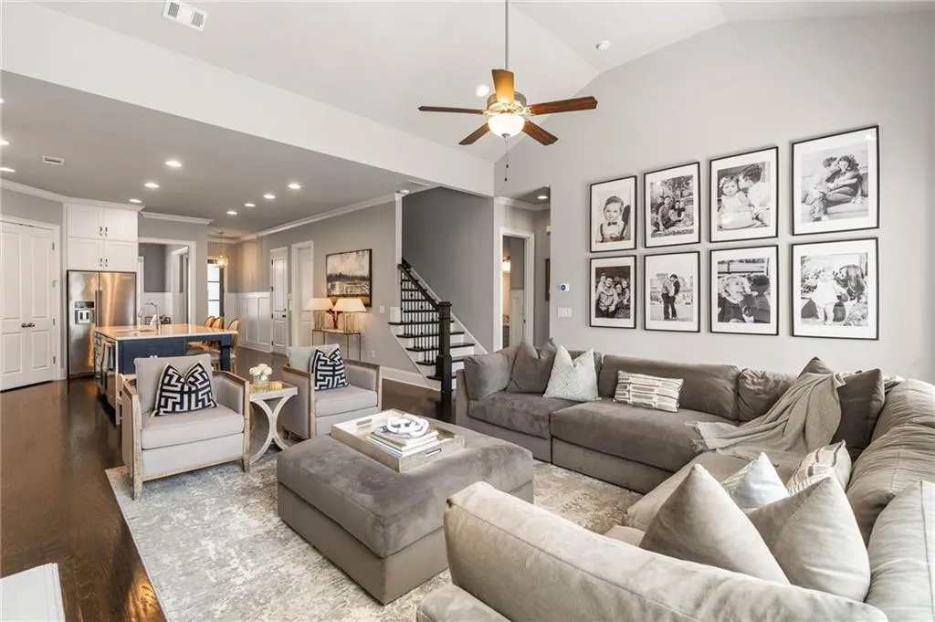 820 Novello Court Ne, Atlanta, Georgia 30342, 5 Bedrooms Bedrooms, ,4 BathroomsBathrooms,Residential,Sold,820 Novello Court Ne,7425946