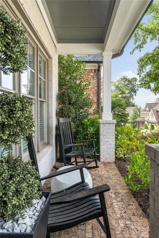 820 Novello Court Ne, Atlanta, Georgia 30342, 5 Bedrooms Bedrooms, ,4 BathroomsBathrooms,Residential,Sold,820 Novello Court Ne,7425946
