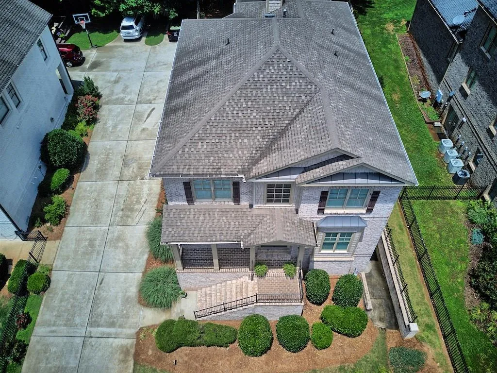 120 W Belle Isle Road, Atlanta, Georgia 30342, 5 Bedrooms Bedrooms, ,4 BathroomsBathrooms,Residential,Sold,120 W Belle Isle Road,6736128