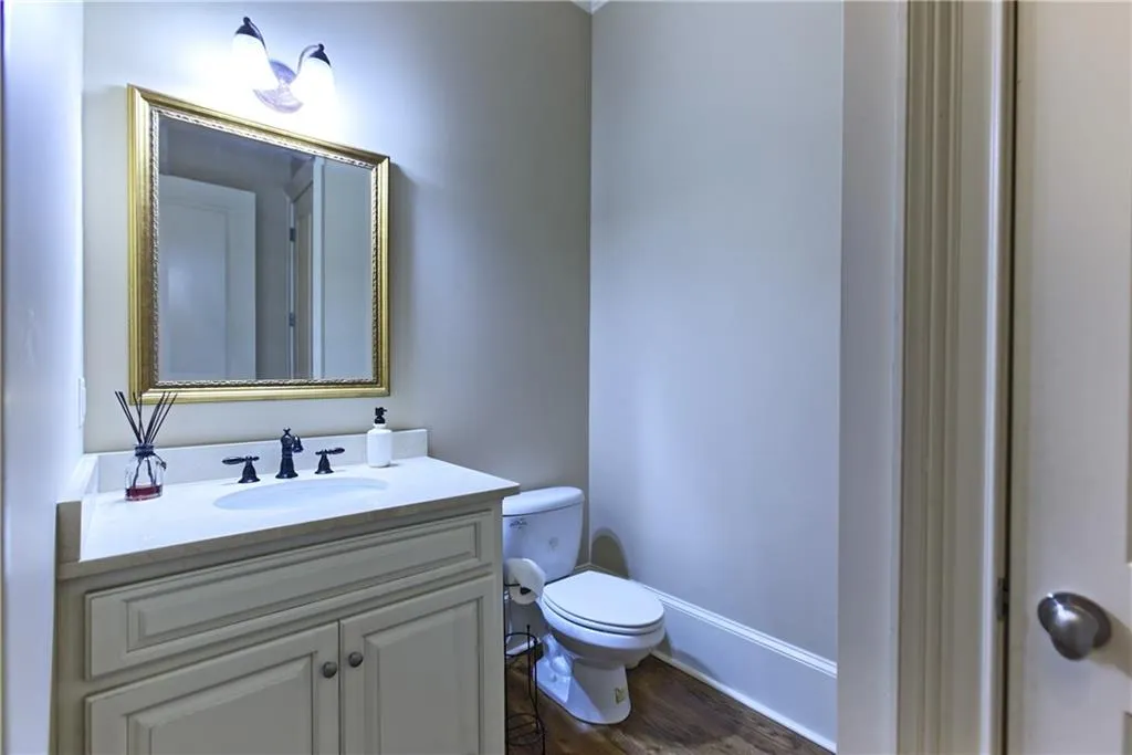 120 W Belle Isle Road, Atlanta, Georgia 30342, 5 Bedrooms Bedrooms, ,4 BathroomsBathrooms,Residential,Sold,120 W Belle Isle Road,6736128