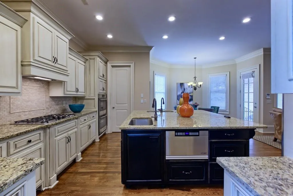 120 W Belle Isle Road, Atlanta, Georgia 30342, 5 Bedrooms Bedrooms, ,4 BathroomsBathrooms,Residential,Sold,120 W Belle Isle Road,6736128