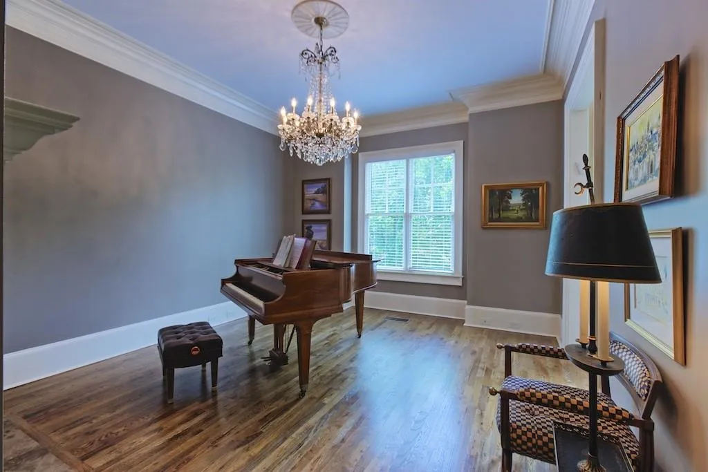 120 W Belle Isle Road, Atlanta, Georgia 30342, 5 Bedrooms Bedrooms, ,4 BathroomsBathrooms,Residential,Sold,120 W Belle Isle Road,6736128