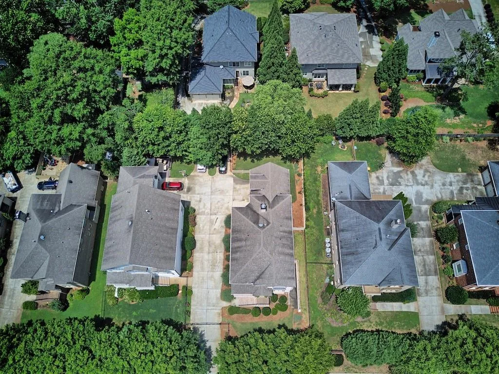 120 W Belle Isle Road, Atlanta, Georgia 30342, 5 Bedrooms Bedrooms, ,4 BathroomsBathrooms,Residential,Sold,120 W Belle Isle Road,6736128