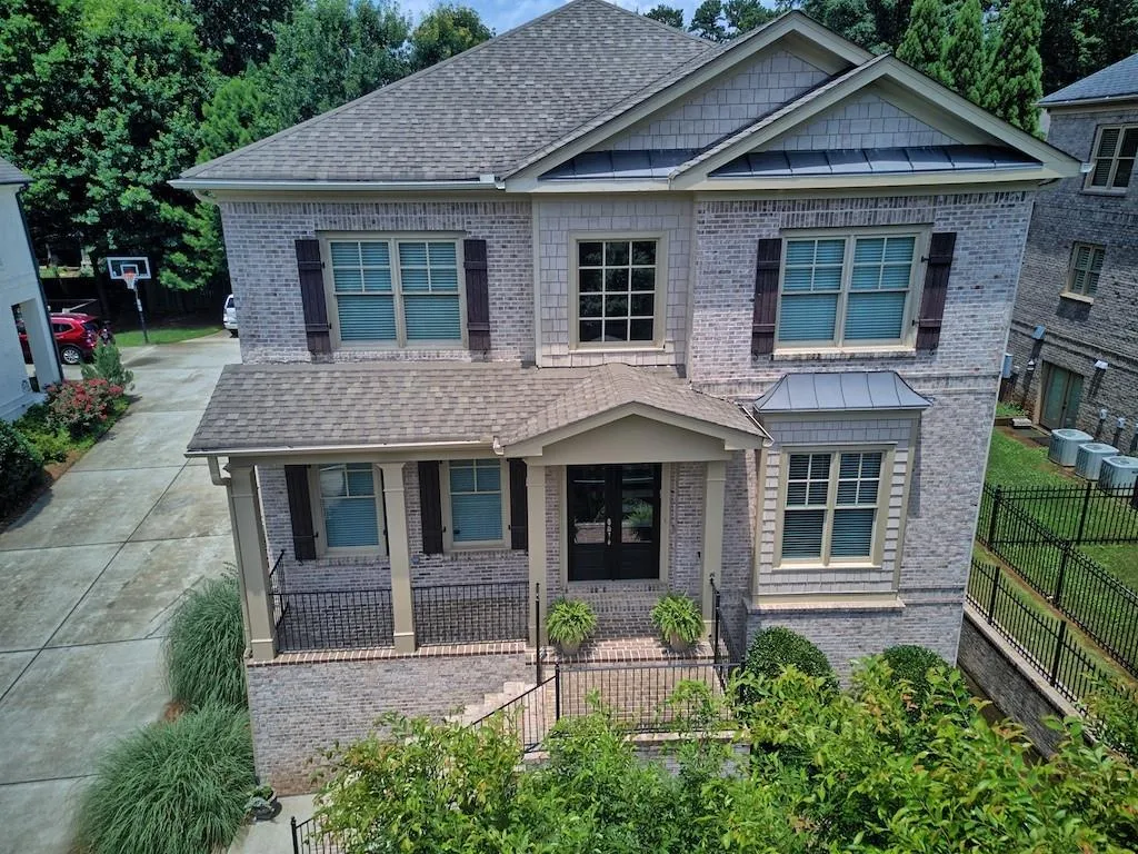 120 W Belle Isle Road, Atlanta, Georgia 30342, 5 Bedrooms Bedrooms, ,4 BathroomsBathrooms,Residential,Sold,120 W Belle Isle Road,6736128