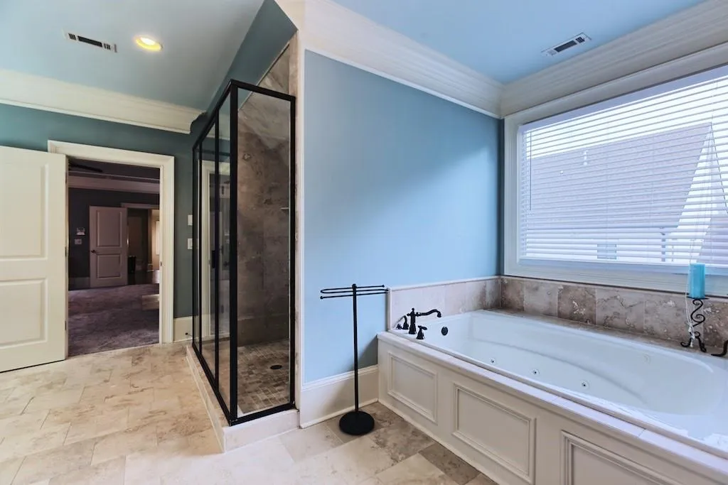 120 W Belle Isle Road, Atlanta, Georgia 30342, 5 Bedrooms Bedrooms, ,4 BathroomsBathrooms,Residential,Sold,120 W Belle Isle Road,6736128