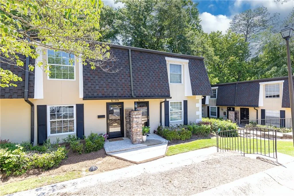 6109 Park Avenue, Atlanta, Georgia 30342, 3 Bedrooms Bedrooms, ,2 BathroomsBathrooms,Residential,Sold,6109 Park Avenue,7575982