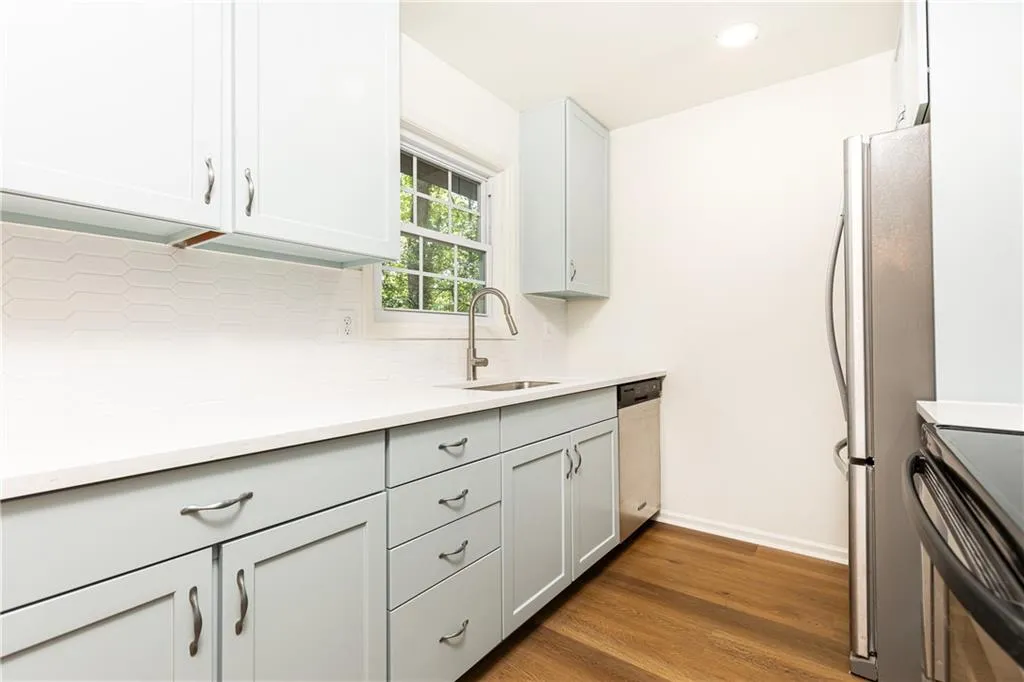 6109 Park Avenue, Atlanta, Georgia 30342, 3 Bedrooms Bedrooms, ,2 BathroomsBathrooms,Residential,Sold,6109 Park Avenue,7575982