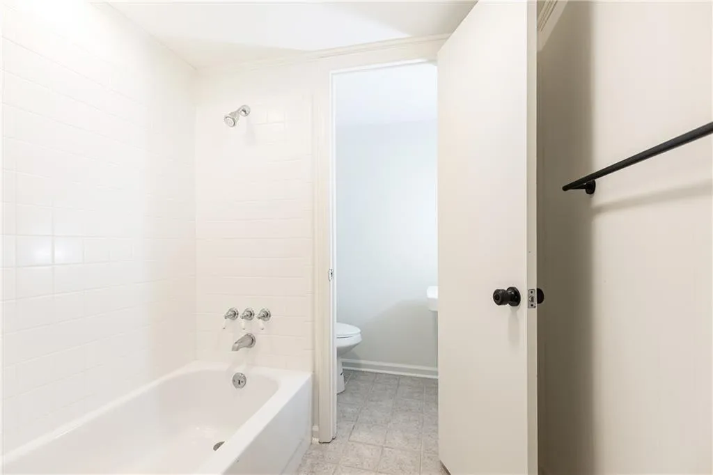 6109 Park Avenue, Atlanta, Georgia 30342, 3 Bedrooms Bedrooms, ,2 BathroomsBathrooms,Residential,Sold,6109 Park Avenue,7575982