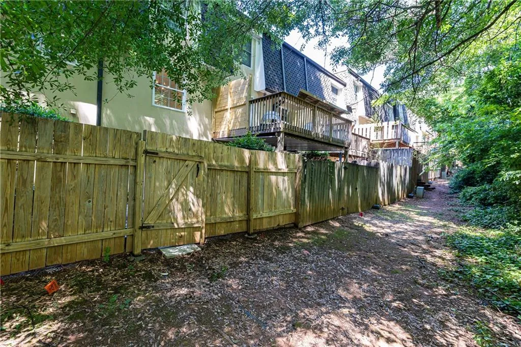 6109 Park Avenue, Atlanta, Georgia 30342, 3 Bedrooms Bedrooms, ,2 BathroomsBathrooms,Residential,Sold,6109 Park Avenue,7575982