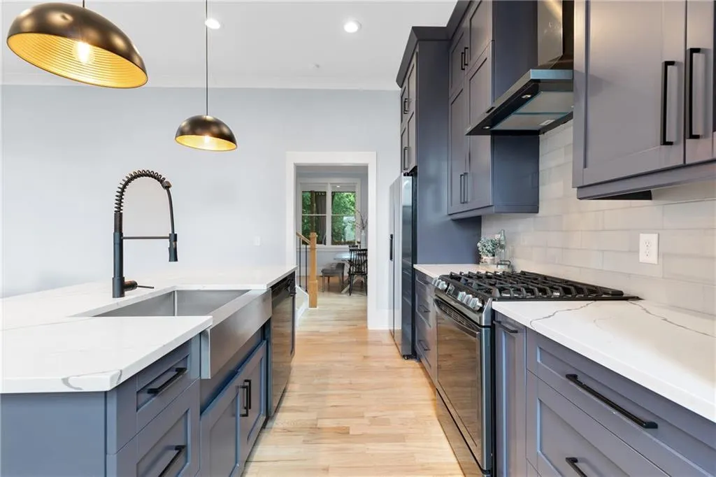 1671 Laurel Avenue Nw, Atlanta, Georgia 30318, 3 Bedrooms Bedrooms, ,2 BathroomsBathrooms,Residential,For Sale,1671 Laurel Avenue Nw,7619661