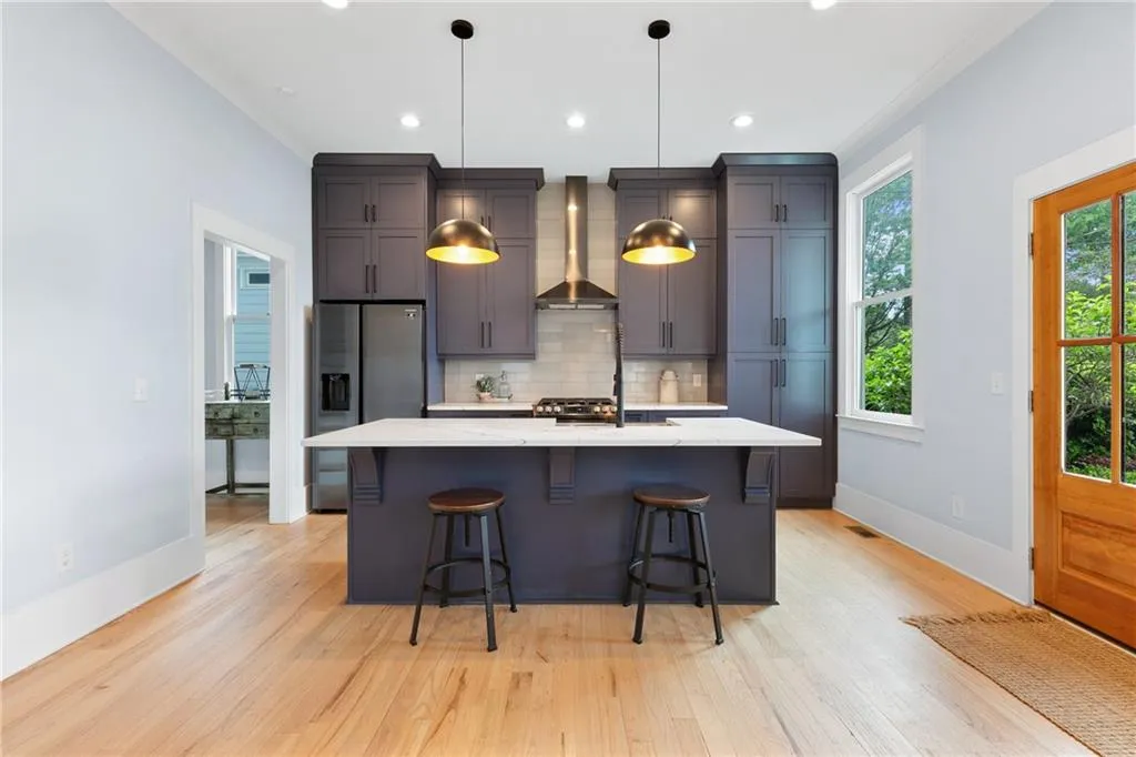 1671 Laurel Avenue Nw, Atlanta, Georgia 30318, 3 Bedrooms Bedrooms, ,2 BathroomsBathrooms,Residential,For Sale,1671 Laurel Avenue Nw,7619661