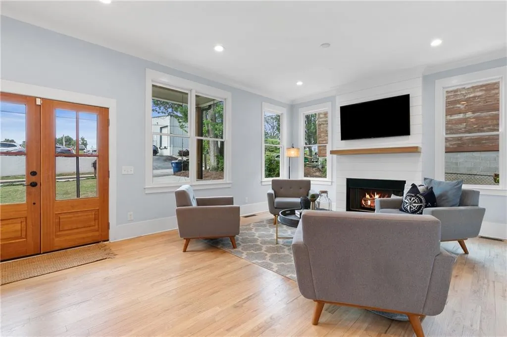 Front Sitting Room