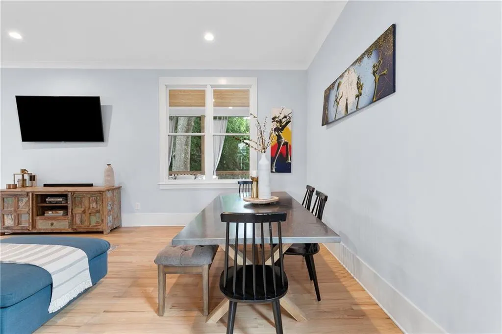 1671 Laurel Avenue Nw, Atlanta, Georgia 30318, 3 Bedrooms Bedrooms, ,2 BathroomsBathrooms,Residential,For Sale,1671 Laurel Avenue Nw,7619661