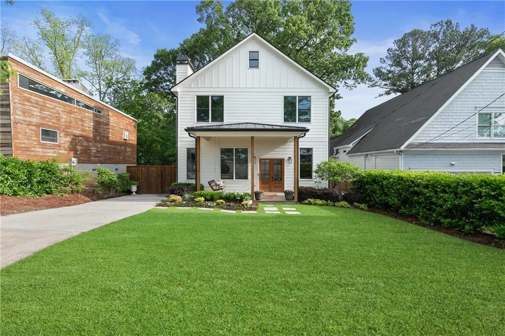 1671 Laurel Avenue Nw, Atlanta, Georgia 30318, 3 Bedrooms Bedrooms, ,2 BathroomsBathrooms,Residential,For Sale,1671 Laurel Avenue Nw,7619661