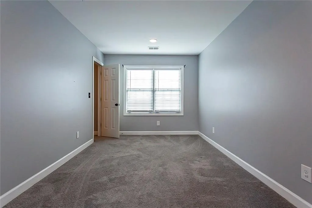 8 Vernon Glen Court, Atlanta, Georgia 30338, 3 Bedrooms Bedrooms, ,2 BathroomsBathrooms,Residential,Sold,8 Vernon Glen Court,6881777