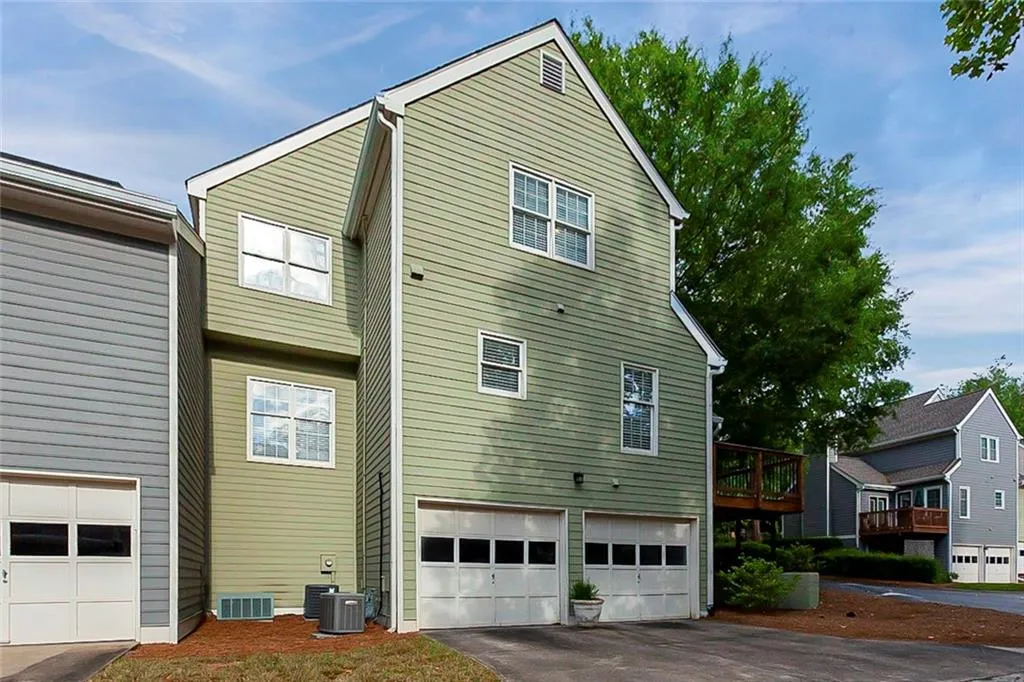 8 Vernon Glen Court, Atlanta, Georgia 30338, 3 Bedrooms Bedrooms, ,2 BathroomsBathrooms,Residential,Sold,8 Vernon Glen Court,6881777