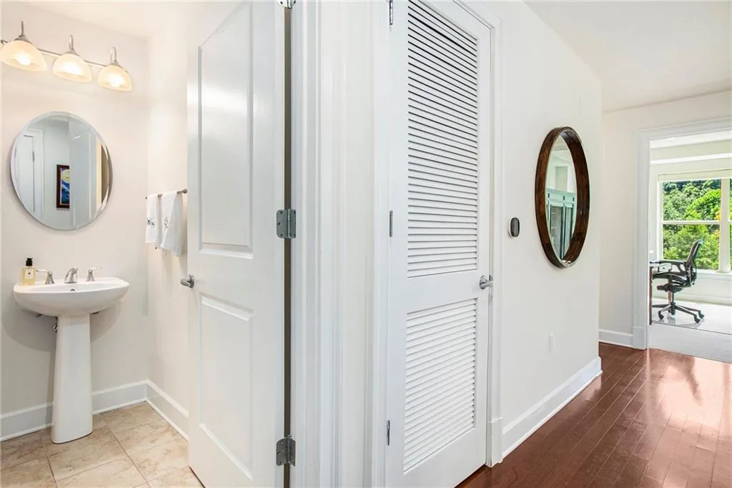 200 River Vista Drive Unit 530, Atlanta, Georgia 30339, 2 Bedrooms Bedrooms, ,2 BathroomsBathrooms,Residential,Sold,200 River Vista Drive Unit 530,7430658