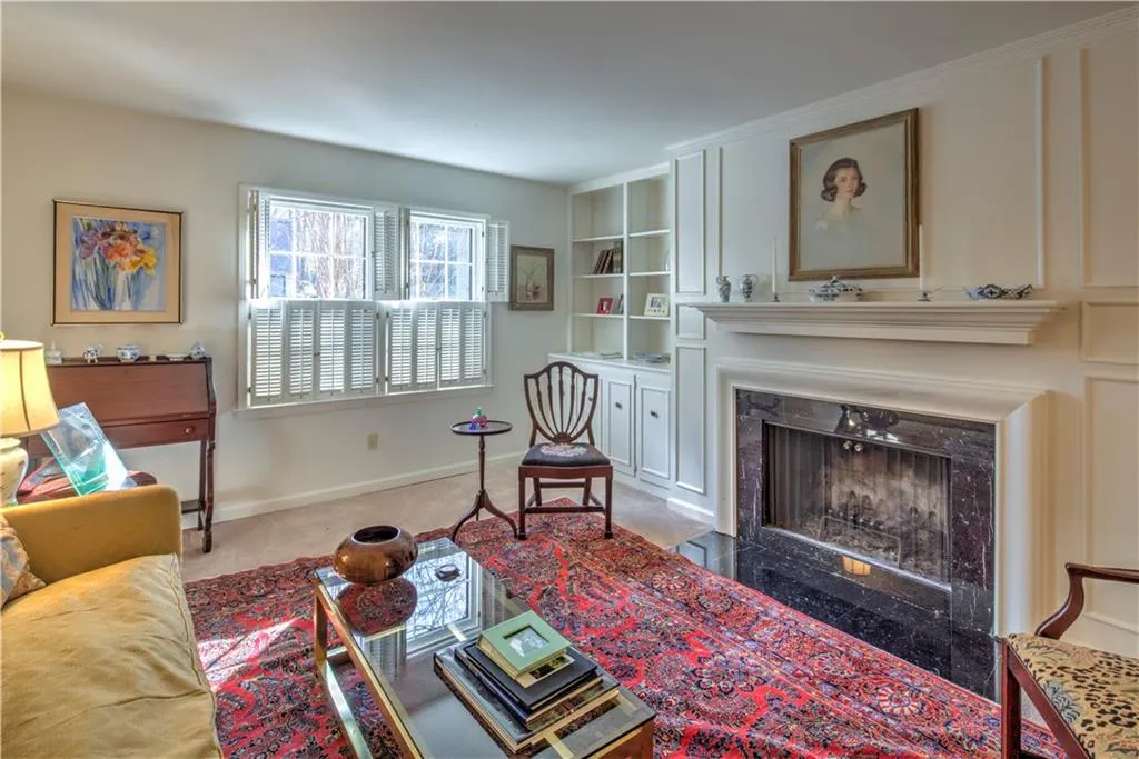 4 Glenald Way Nw, Atlanta, Georgia 30327, 2 Bedrooms Bedrooms, ,2 BathroomsBathrooms,Residential,Sold,4 Glenald Way Nw,5812602