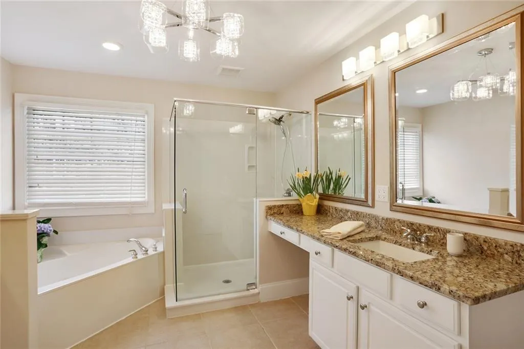 3700 Wescott Way, Sandy Springs, Georgia 30319, 4 Bedrooms Bedrooms, ,4 BathroomsBathrooms,Residential,Sold,3700 Wescott Way,5977451