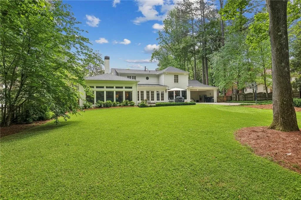6040 Weatherly Drive, Atlanta, Georgia 30328, 4 Bedrooms Bedrooms, ,4 BathroomsBathrooms,Residential,Sold,6040 Weatherly Drive,7374024