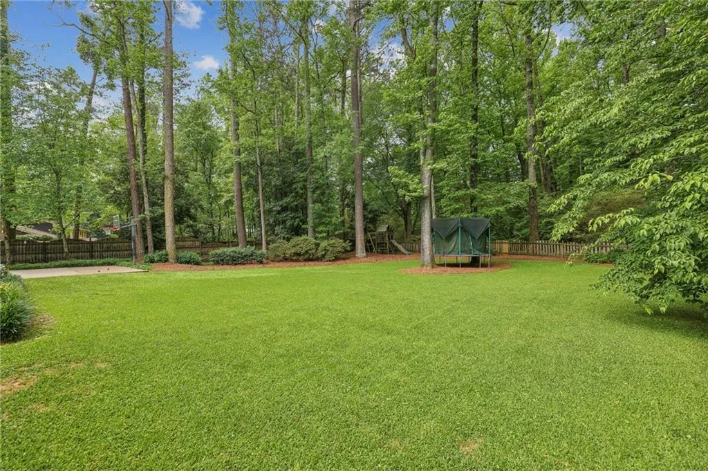 6040 Weatherly Drive, Atlanta, Georgia 30328, 4 Bedrooms Bedrooms, ,4 BathroomsBathrooms,Residential,Sold,6040 Weatherly Drive,7374024