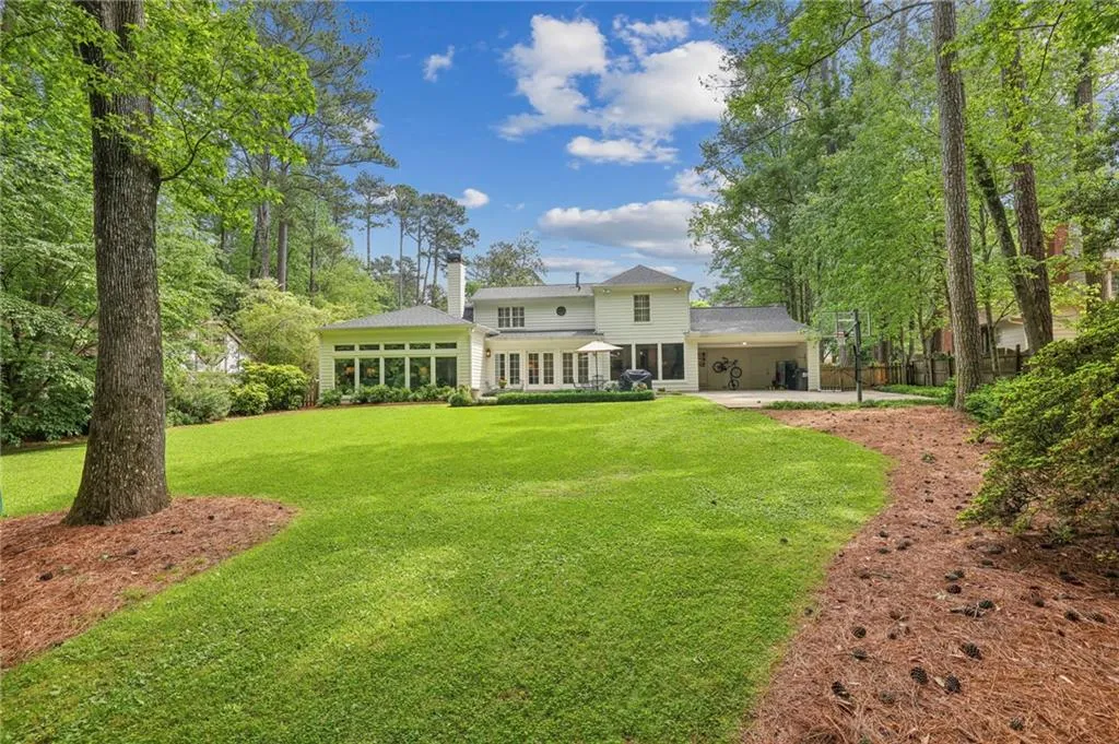 6040 Weatherly Drive, Atlanta, Georgia 30328, 4 Bedrooms Bedrooms, ,4 BathroomsBathrooms,Residential,Sold,6040 Weatherly Drive,7374024