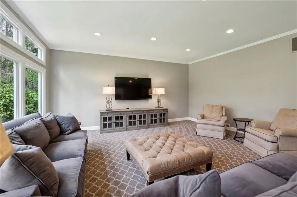6040 Weatherly Drive, Atlanta, Georgia 30328, 4 Bedrooms Bedrooms, ,4 BathroomsBathrooms,Residential,Sold,6040 Weatherly Drive,7374024
