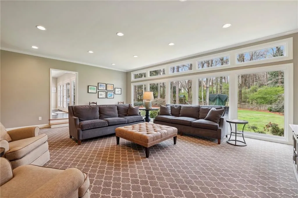 6040 Weatherly Drive, Atlanta, Georgia 30328, 4 Bedrooms Bedrooms, ,4 BathroomsBathrooms,Residential,Sold,6040 Weatherly Drive,7374024