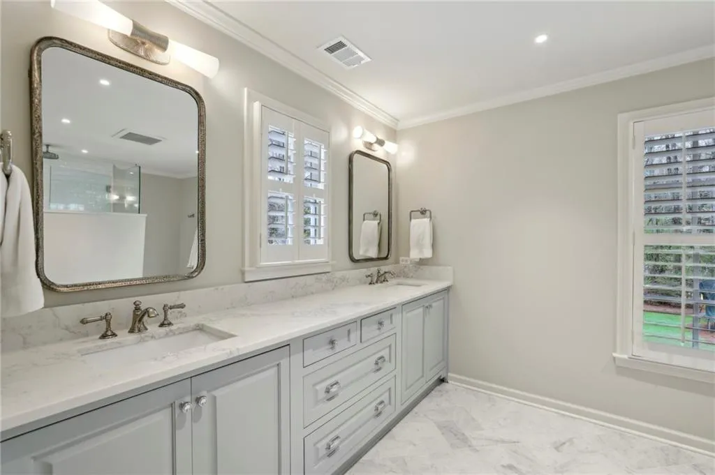 6040 Weatherly Drive, Atlanta, Georgia 30328, 4 Bedrooms Bedrooms, ,4 BathroomsBathrooms,Residential,Sold,6040 Weatherly Drive,7374024