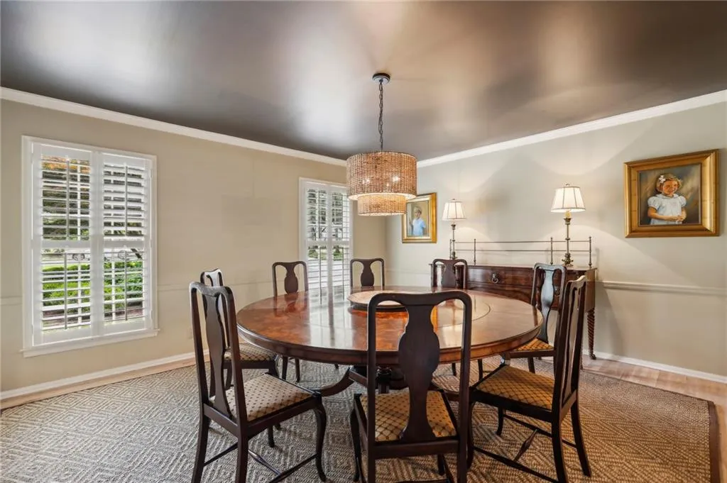 6040 Weatherly Drive, Atlanta, Georgia 30328, 4 Bedrooms Bedrooms, ,4 BathroomsBathrooms,Residential,Sold,6040 Weatherly Drive,7374024