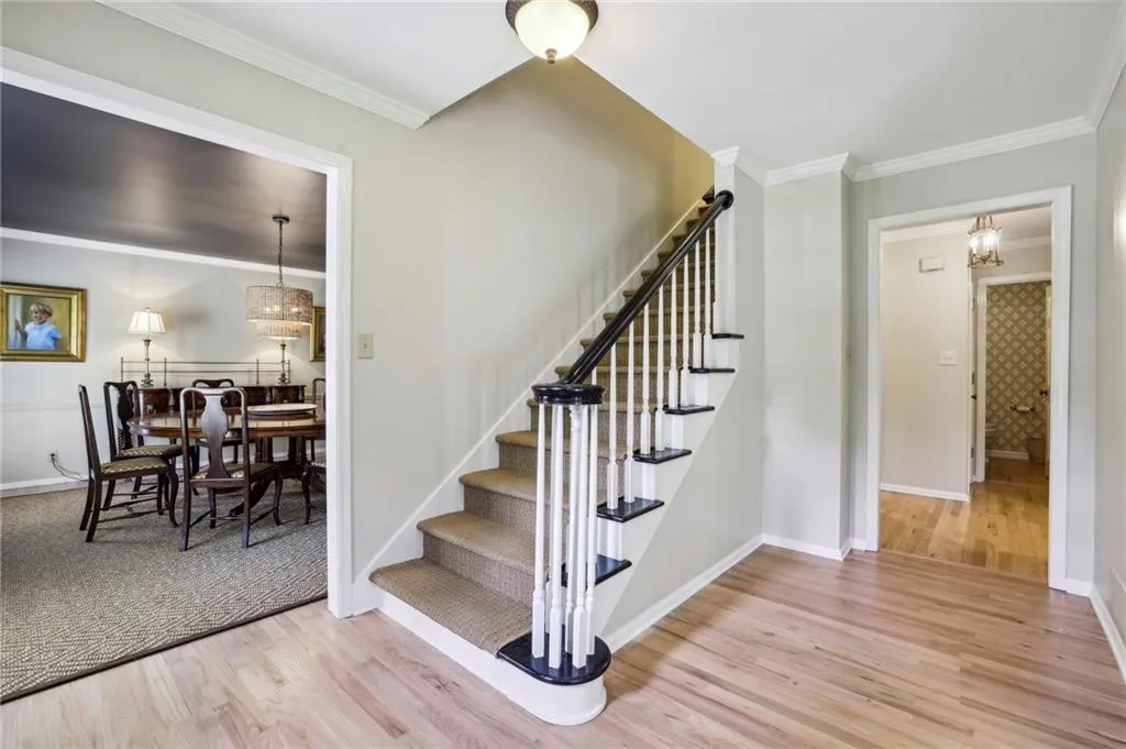 6040 Weatherly Drive, Atlanta, Georgia 30328, 4 Bedrooms Bedrooms, ,4 BathroomsBathrooms,Residential,Sold,6040 Weatherly Drive,7374024