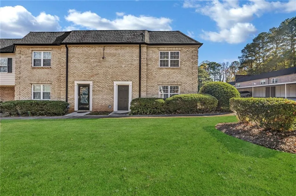 350 Winding River Drive Unit F, Atlanta, Georgia 30350, 3 Bedrooms Bedrooms, ,2 BathroomsBathrooms,Residential,For Sale,350 Winding River Drive Unit F,7682186