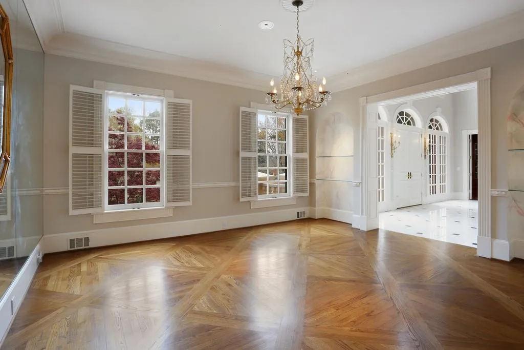 435 Ferry Landing, Sandy Springs, Georgia 30328, 5 Bedrooms Bedrooms, ,4 BathroomsBathrooms,Residential,Sold,435 Ferry Landing,6529272