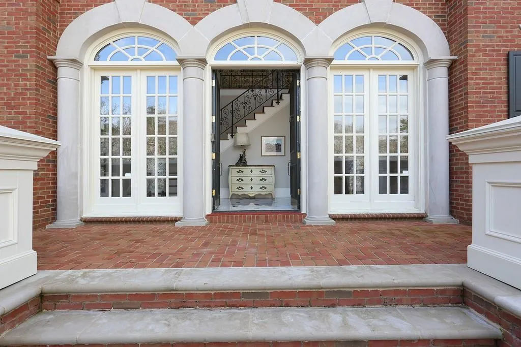 435 Ferry Landing, Sandy Springs, Georgia 30328, 5 Bedrooms Bedrooms, ,4 BathroomsBathrooms,Residential,Sold,435 Ferry Landing,6529272