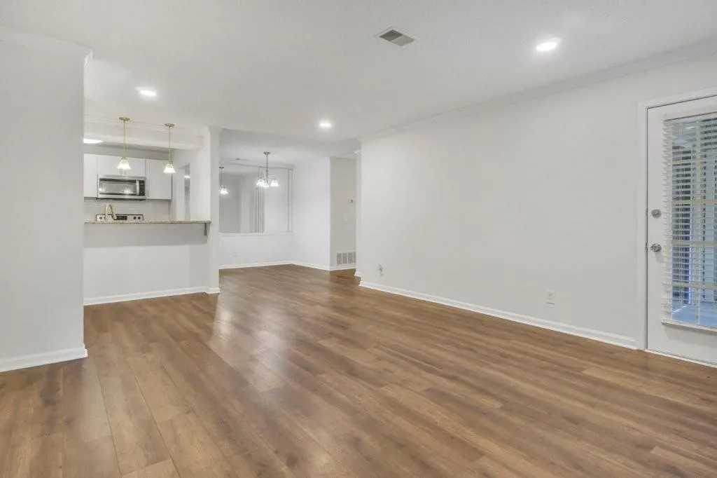 506 Barrington Hill Drive, Atlanta, Georgia 30350, 2 Bedrooms Bedrooms, ,2 BathroomsBathrooms,Residential,For Sale,506 Barrington Hill Drive,7652502