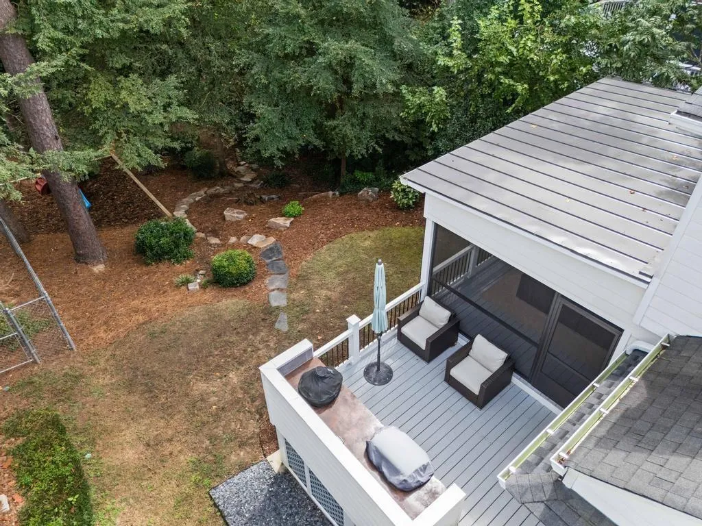 2255 Fairhaven Circle Ne, Atlanta, Georgia 30305, 3 Bedrooms Bedrooms, ,2 BathroomsBathrooms,Residential,For Sale,2255 Fairhaven Circle Ne,7655328