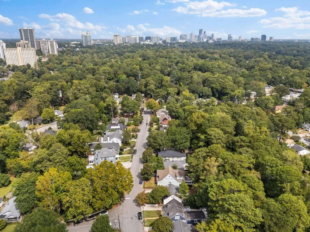 2255 Fairhaven Circle Ne, Atlanta, Georgia 30305, 3 Bedrooms Bedrooms, ,2 BathroomsBathrooms,Residential,For Sale,2255 Fairhaven Circle Ne,7655328